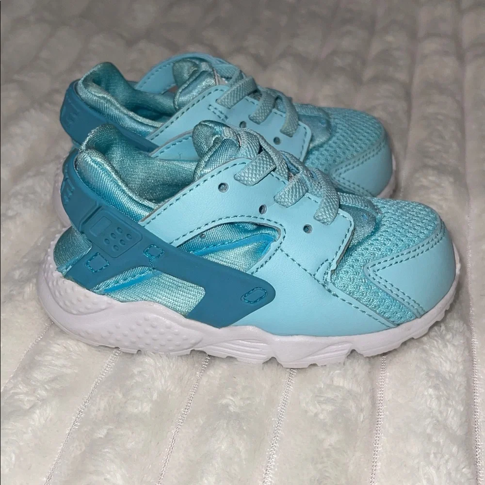 Nike Huarache | Size 6 Toddler